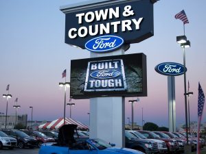 Dealership Signs custom lighted led pole pylon sign 300x225 300x225